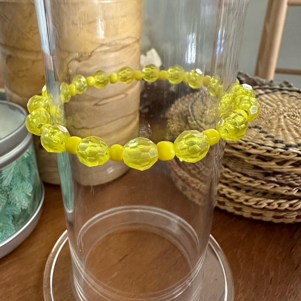 Yellow beaded bracelet